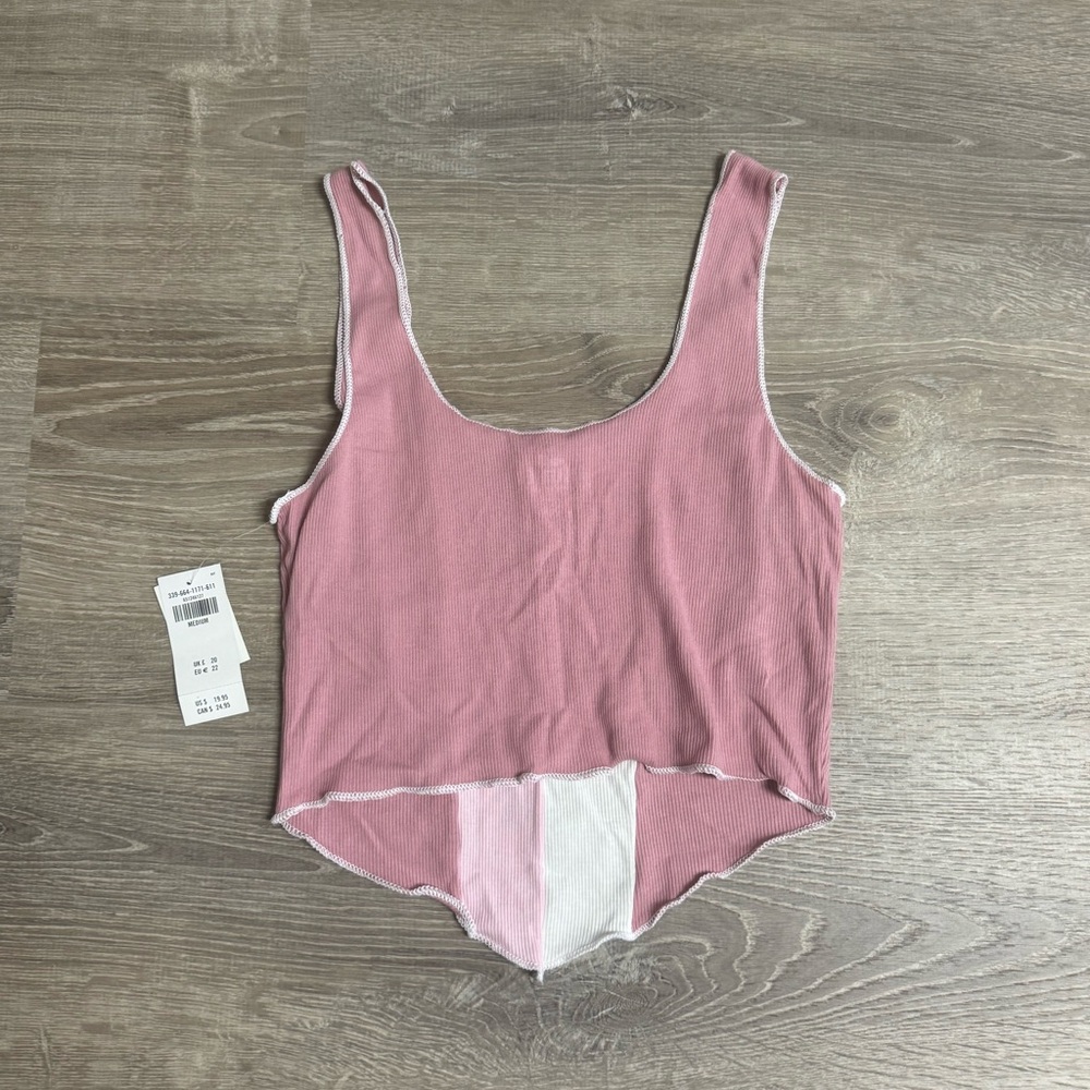 Hollister pink tank top - Picture 2 of 3